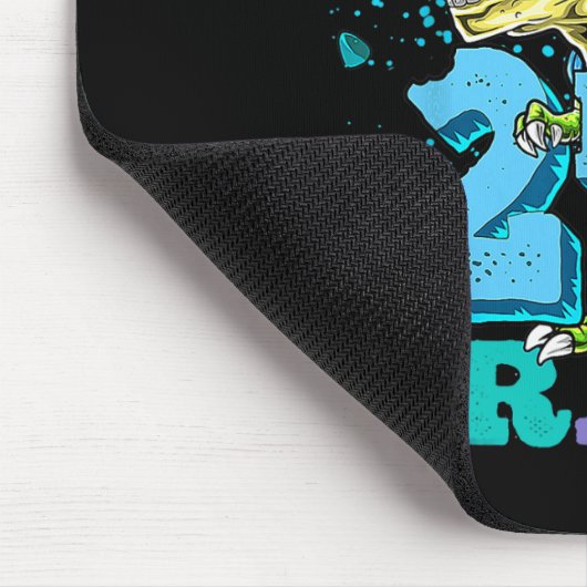 2年生T型恐竜のバックTを粉砕する準備ができている マウスパッド (コーナー)