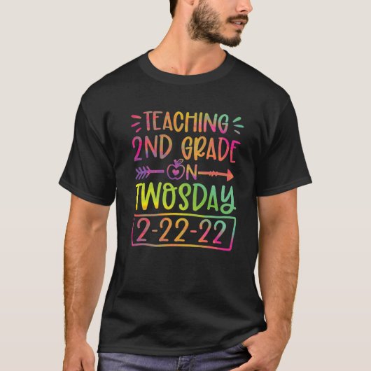 2教え日目の第2学年2/22/2022算数おもしろい Tシャツ (正面)