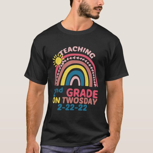 2教え日目の第2学年 – Rainbow Tシャツ (正面)
