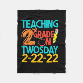 2教え月100日の第2学年日2月22日 フリースブランケット