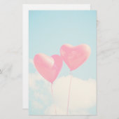 2明るい赤いハート状のバルーン（上に浮かぶ） 便箋 (正面/裏面)