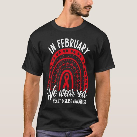 2月に我々は赤アメリカのハート病に気づく Tシャツ (正面)