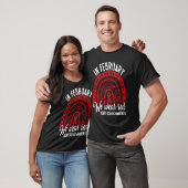 2月に我々は赤アメリカのハート病に気づく Tシャツ (ユニセックス)