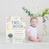 2月の外側スペースブルー2番目の誕生日パーティー 招待状 (スタンド正面)