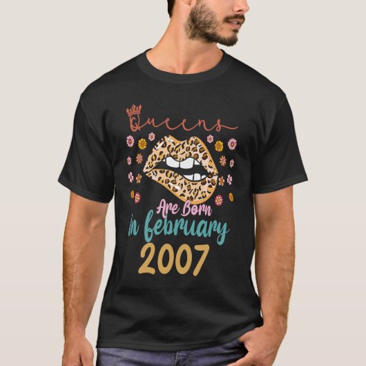 2月16誕生日このクイーンは生まれ2月だった Tシャツ (正面)