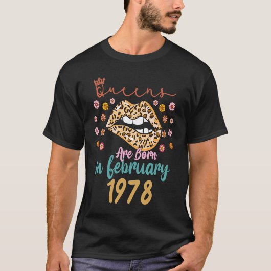 2月45誕生日この女王は生まれ2月に Tシャツ (正面)