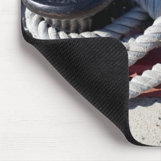 2本のボラードに結ばれるロープ マウスパッド (コーナー)