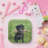 2本の棒を持つブラックラボ犬の写真と名前 ペーパープレート (パーティー)