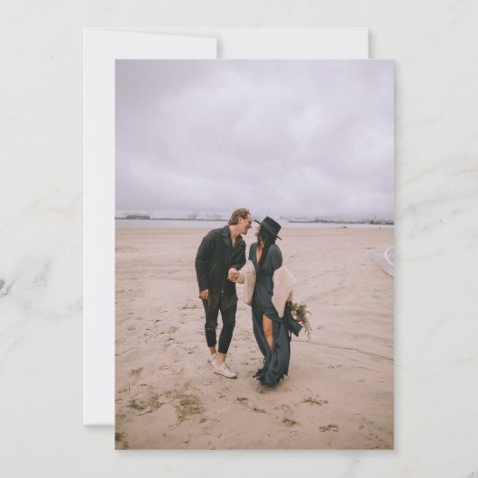 2枚のエレガント写真コラージュが日付の結婚保存 セーブザデート (裏面)