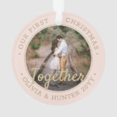 2枚のフォト初めてのクリスマスを一緒に赤面ピンク&金ゴールド オーナメント (裏面)