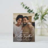 2枚のフォト婚約発表葉書 インビテーションポストカード (スタンド正面)
