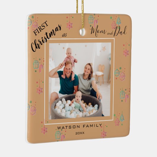 2枚のモダンフォトコラージュ初めてのクリスマスCe セラミックオーナメント (右)