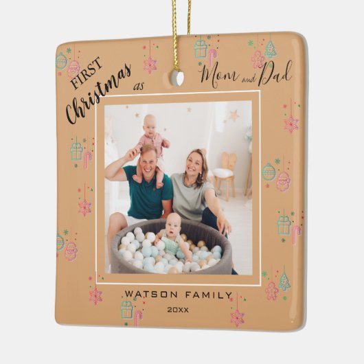 2枚のモダンフォトコラージュ初めてのクリスマスCe セラミックオーナメント (左)