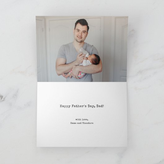 2枚の写真とタイプライター文字 |お父様の日 カード (内部)