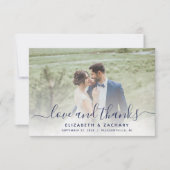 2枚の写真を使用したネイビーブルーの手書き風スクリプトの結婚式 サンキューカード (正面)