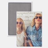 2枚の写真を追加する縦のカスタム文字 マグネット (正面/裏面)