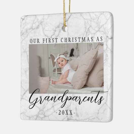 2枚の写真初めてのクリスマスを祖父母としてかわいい セラミックオーナメント (左)