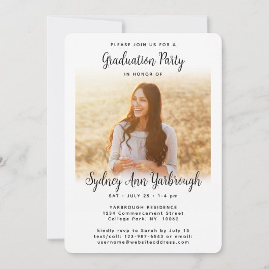 「2枚の写真 現代のエレガントなスクリプト 卒業パーティー」 招待状 (裏面)
