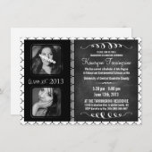 2枚の写真 黒板 卒業式 ブラック&ホワイト 招待状 (正面/裏面)