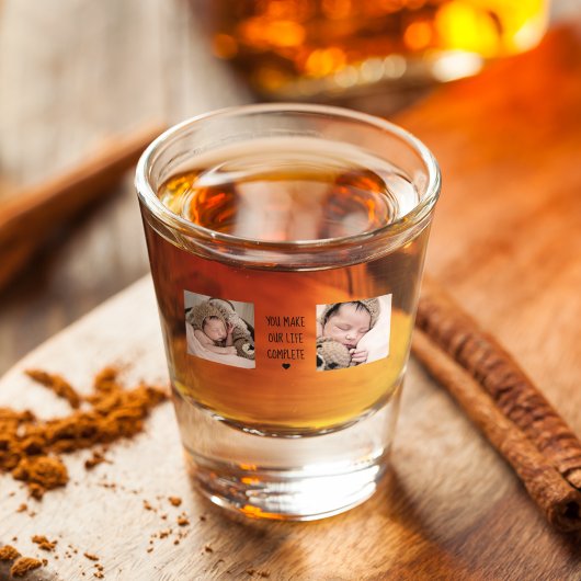 2枚モダンの写真 |私たちの生活を完成させる ショットグラス