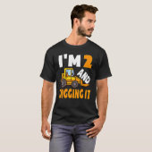 2歳で2歳の少年2歳の誕生日Bul Tシャツ (正面フル)