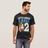 2歳のスポーツ誕生日パーティー 2歳の男の子の誕生日 Tシャツ (正面フル)