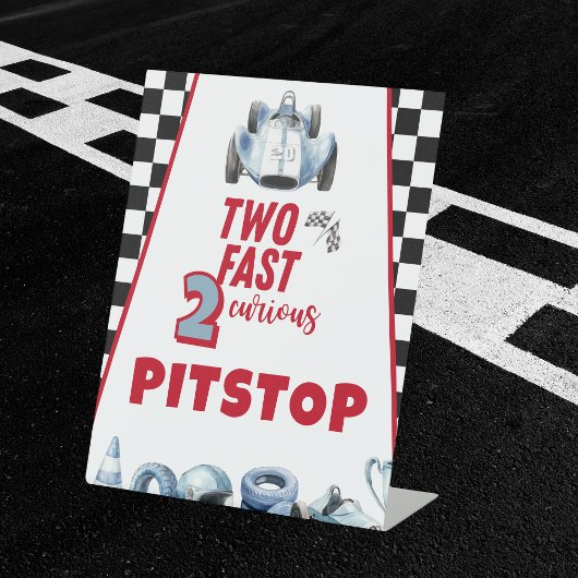 2歳の誕生日おめでとうレーシングカーピットストップ 台座サイン