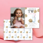 2歳の誕生日おめでとう！かわいいお菓子とミルクの女の子 招待状