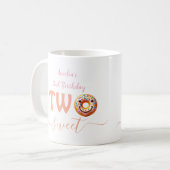 2歳の誕生日お祝いにぴったりな「Two Sweet Donuts」デザイン コーヒーマグカップ (正面左)