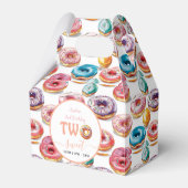 2歳の誕生日お祝いにぴったりな「Two Sweet Donuts」 フェイバーボックス (正面サイド)