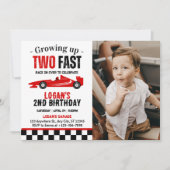 2歳の誕生日をお祝いするレーシングカーボーイの写真 招待状 (正面)