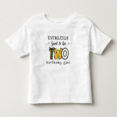 2歳の誕生日を迎えるフローラは甘い トドラーTシャツ (正面)