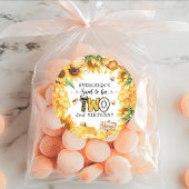 2歳の誕生日を迎えるフローラは甘い ラウンドシール