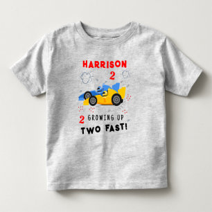 2歳の誕生日を迎える子供向け高速レーシングカー トドラーTシャツ