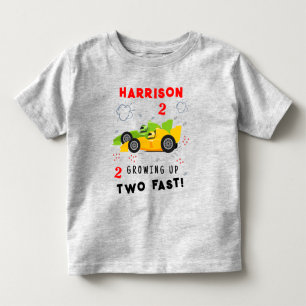 2歳の誕生日を迎える子供向け高速レーシングカー トドラーTシャツ