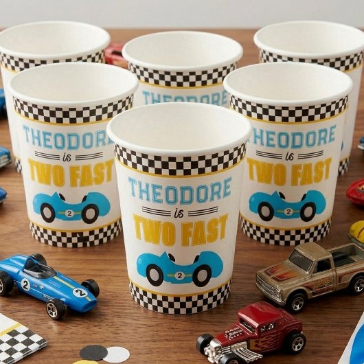 2歳の誕生日パーティーに最適なレーシングカーデザイン 紙コップ
