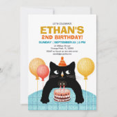 2歳の誕生日パーティー用の猫とケーキとろうそくのデザイン 招待状 (正面)