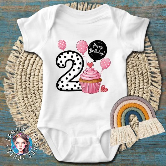 2歳の誕生日ピンクカップケーキ ベビーボディスーツ
