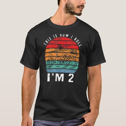 2歳の誕生日モンスタートラック2歳のヴィンテージR Tシャツ (正面)