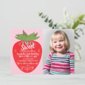2歳の誕生日写真「ツースイートストロベリーキッズ」 招待状 (スタンド正面)