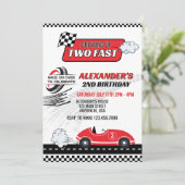 2歳の速い赤いレースカーの誕生日 招待状 (スタンド正面)