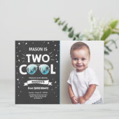 2歳クールの誕生日の招待ボーイ2歳の誕生日ブルー 招待状 (スタンド正面)