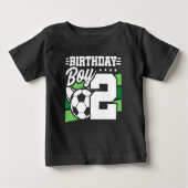 2歳サッカーサッカーパーティー2歳の誕生日ボーイ ベビーTシャツ (正面)
