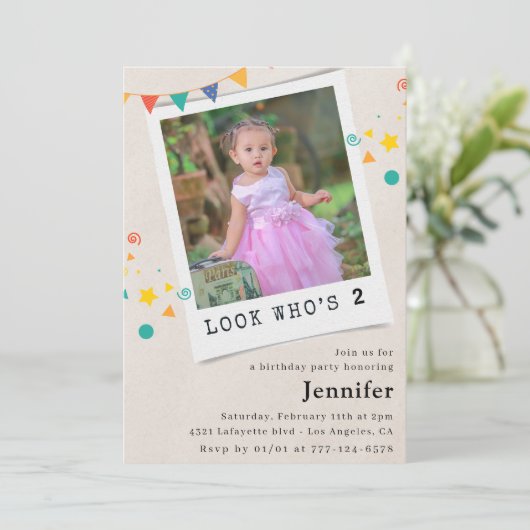 2歳シンプルの誕生日招待状ガールオレンジ写真 招待状 (スタンド正面)