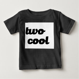 2歳児の余りにクールでおもしろいなヒップスターの子供 ベビーTシャツ