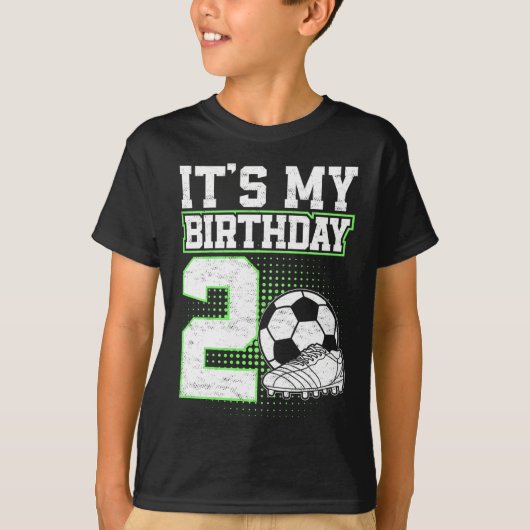 2歳 サッカー少年 僕の2歳の誕生日 サッカー好き Tシャツ (正面)