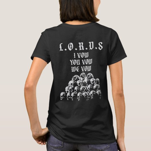 2私は誓う私たちは儀式本の引用文を誓う Tシャツ (裏面)