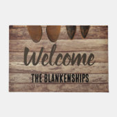 2組のブーツを木材素朴のカスタム ドアマット (正面)