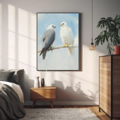 2羽のタカが枝に隠れて空に向澄んき ポスター