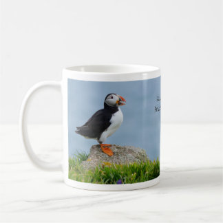 2羽のツノメドリのマグのための茶 コーヒーマグカップ
